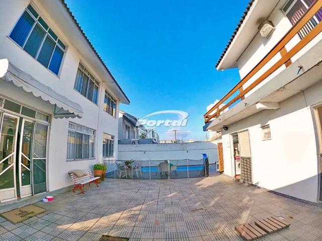 Casa / Sobrado para Venda em Balneário Piçarras/SC Centro 6 Quartos