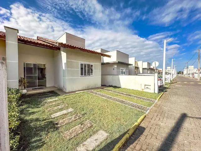 Casa / Sobrado para Venda em Balneário Piçarras/SC Itacolomi 3 Quartos