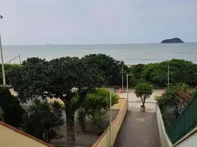 Casa / Sobrado para Venda em Balneário Piçarras/SC Itacolomi 3 Quartos