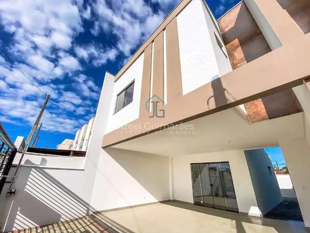 Casa / Sobrado para Venda em Balneário Piçarras/SC Itacolomi 3 Quartos