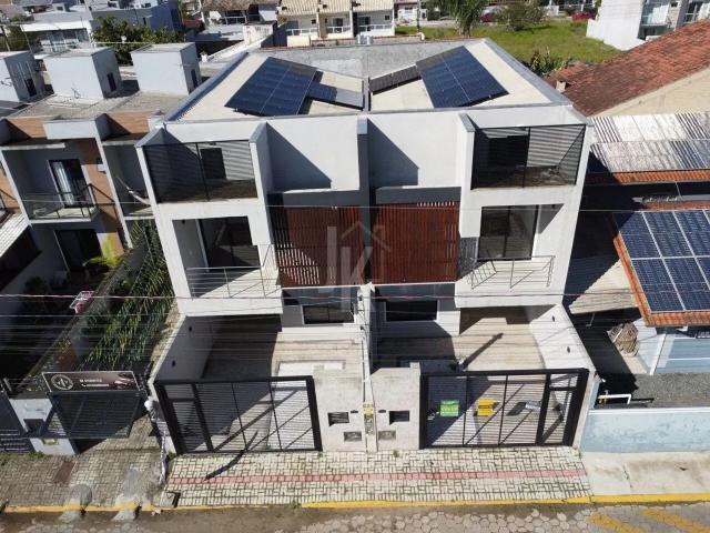 Casa / Sobrado para Venda em Balneário Piçarras/SC Itacolomi 3 Quartos