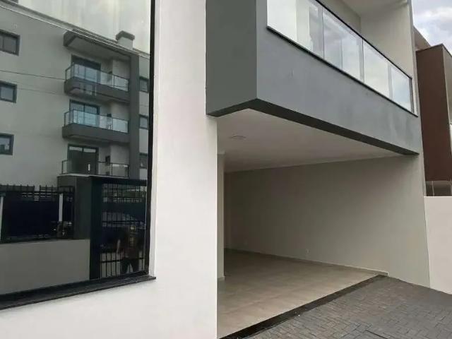 Casa / Sobrado para Venda em Balneário Piçarras/SC Itacolomi 3 Quartos