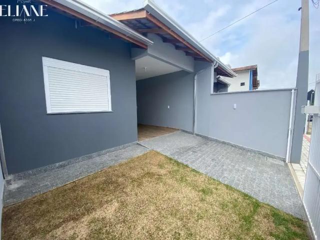 Casa / Sobrado para Venda em Balneário Piçarras/SC Itacolomi 3 Quartos