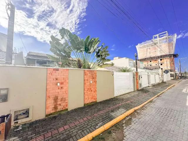 Casa / Sobrado para Venda em Balneário Piçarras/SC Itacolomi 3 Quartos
