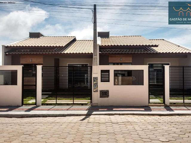 Casa / Sobrado para Venda em Balneário Piçarras/SC Itacolomi 2 Quartos
