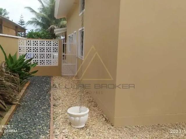 Casa / Sobrado para Venda em Balneário Piçarras/SC Itacolomi 4 Quartos