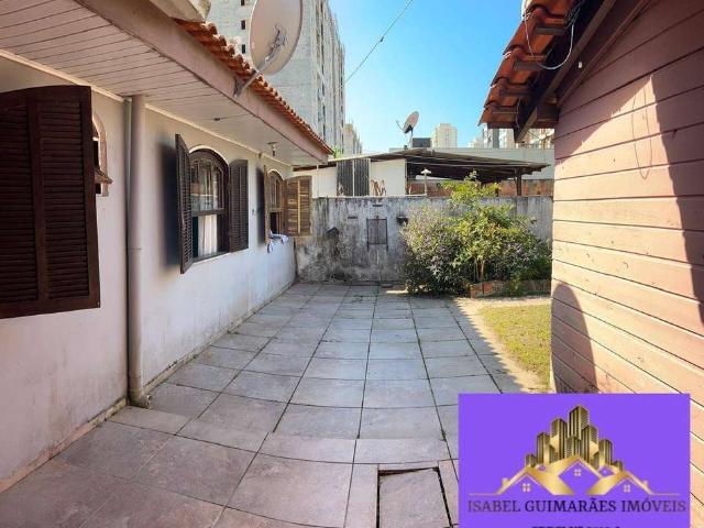 Casa / Sobrado para Venda em Balneário Piçarras/SC Itacolomi 4 Quartos
