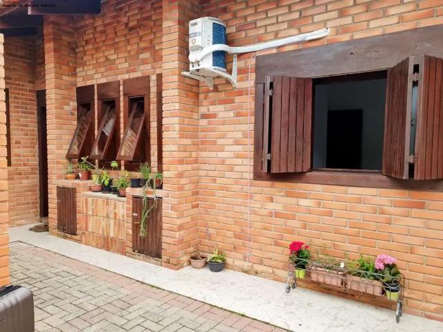 Casa / Sobrado para Venda em Balneário Piçarras/SC Itacolomi 5 Quartos