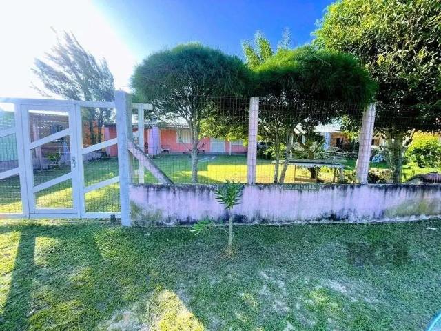 Casa / Sobrado para Venda em Balneário Pinhal/RS Centro 2 Quartos