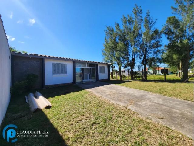 Casa / Sobrado para Venda em Balneário Pinhal/RS Centro 3 Quartos