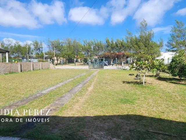 Casa / Sobrado para Venda em Balneário Pinhal/RS Centro 3 Quartos