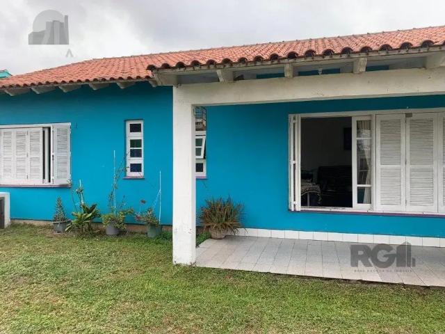 Casa / Sobrado para Venda em Balneário Pinhal/RS Centro 3 Quartos