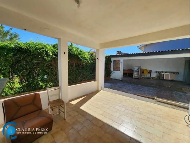 Casa / Sobrado para Venda em Balneário Pinhal/RS Centro 3 Quartos