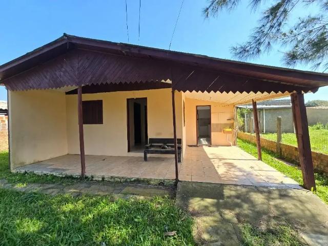 Casa / Sobrado para Venda em Balneário Pinhal/RS Sindipolo 3 Quartos