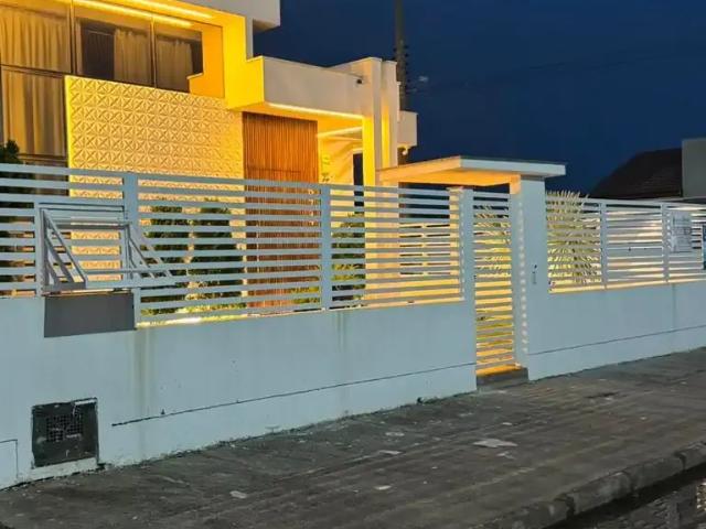 Casa / Sobrado para Venda em Balneário Rincão/SC Centro 3 Quartos