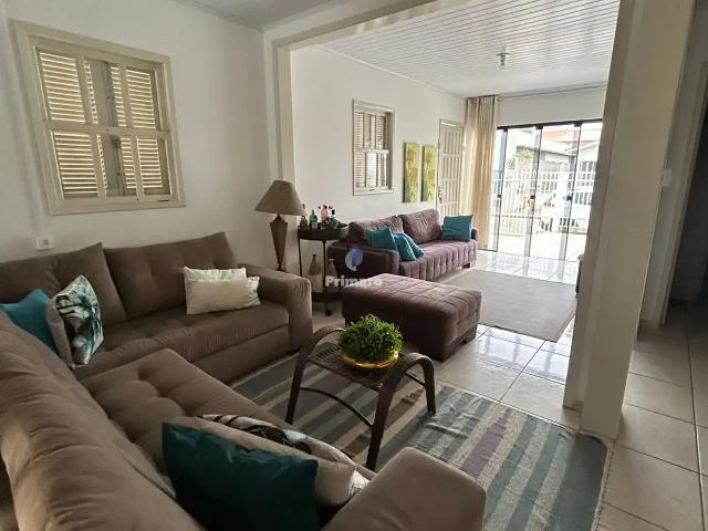 Casa / Sobrado para Venda em Balneário Rincão/SC Zona Sul 4 Quartos