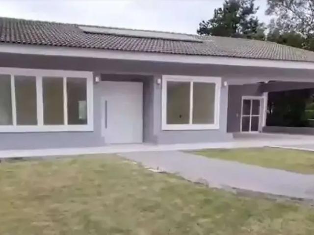 Casa / Sobrado para Venda em Barueri/SP Morada dos Pássaros 5 Quartos