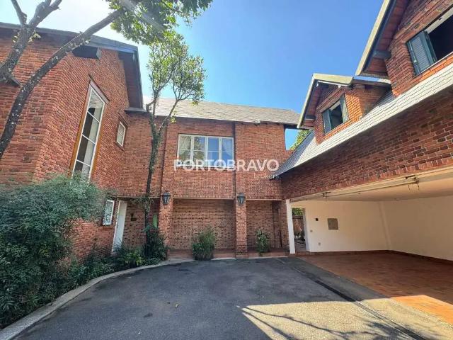 Casa / Sobrado para Venda em Barueri/SP Tamboré 4 Quartos