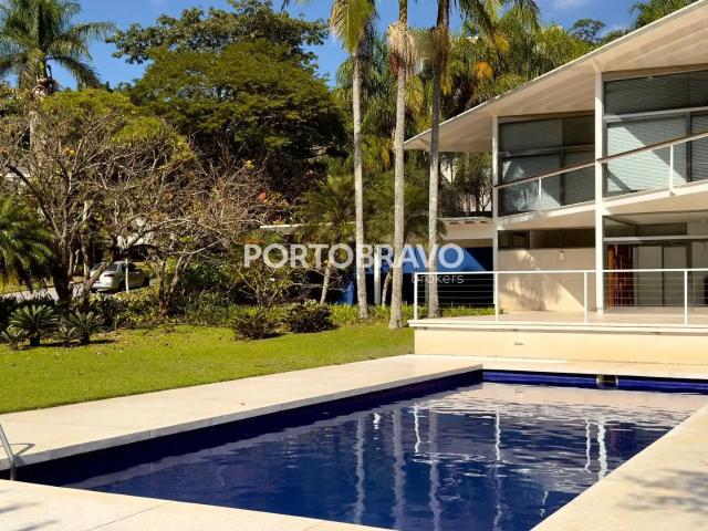 Casa / Sobrado para Venda em Barueri/SP Tamboré 4 Quartos