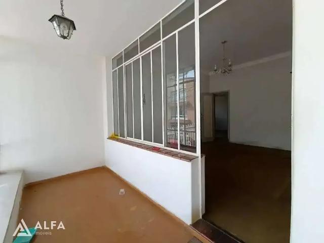Casa / Sobrado para Venda em Barbacena/MG Centro 3 Quartos