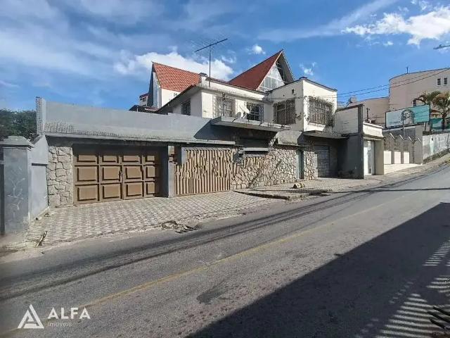 Casa / Sobrado para Venda em Barbacena/MG Centro 3 Quartos