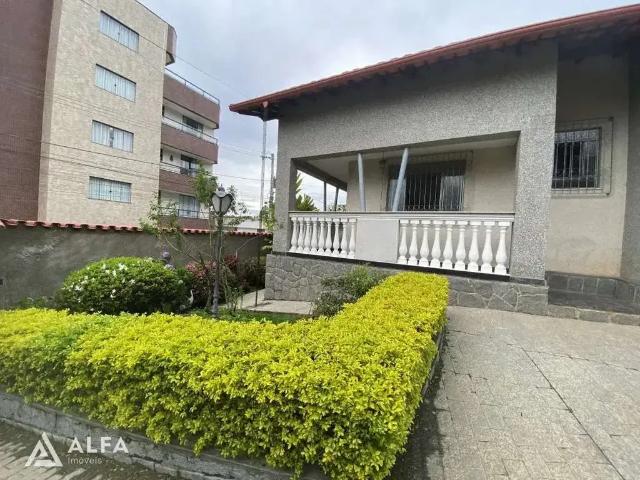 Casa / Sobrado para Venda em Barbacena/MG Fátima 5 Quartos