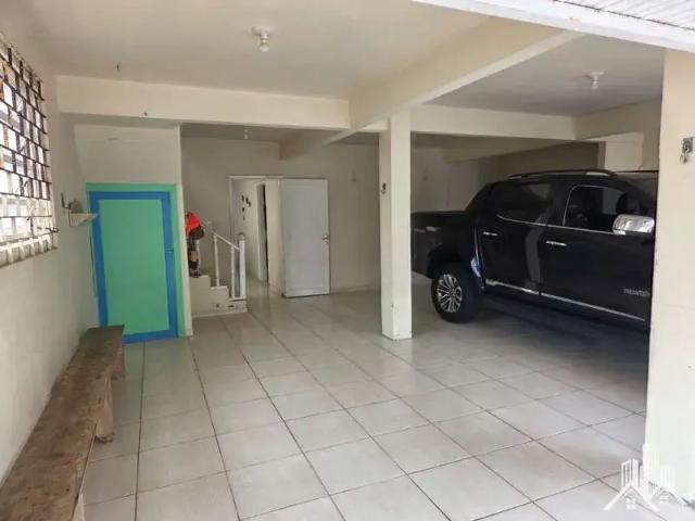 Casa / Sobrado para Venda em Barra Velha/SC Centro 6 Quartos