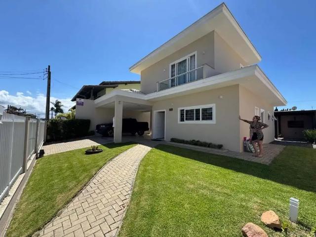 Casa / Sobrado para Venda em Barra Velha/SC Itajubá 3 Quartos