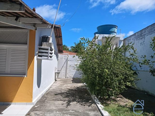 Casa / Sobrado para Venda em Barra de São Miguel/AL Centro 4 Quartos