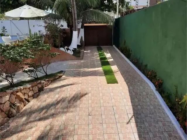 Casa / Sobrado para Venda em Barra de São Miguel/AL Centro 4 Quartos