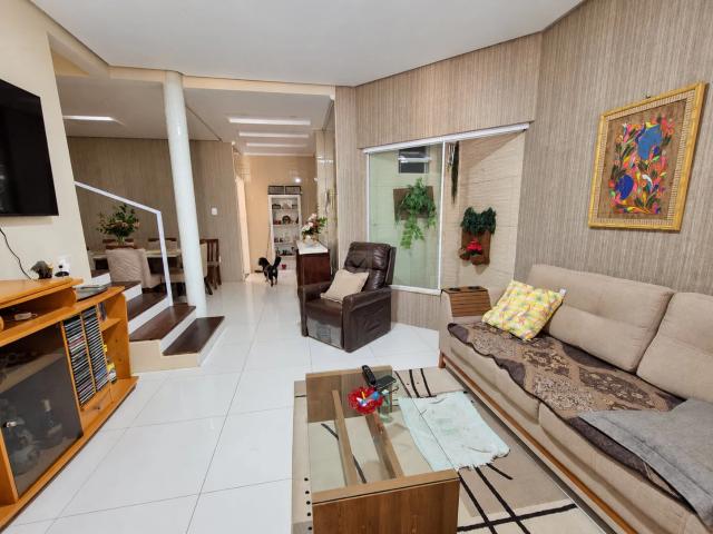 Casa / Sobrado para Venda em Barra dos Coqueiros/SE Prisco Viana 4 Quartos