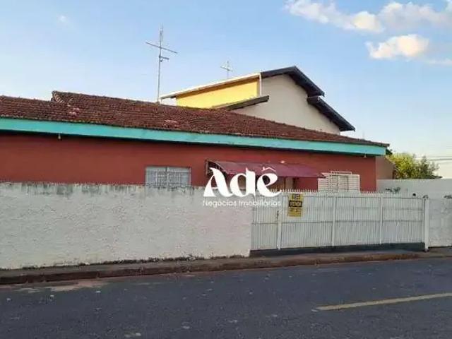 Casa / Sobrado para Venda em Barretos/SP Marília 3 Quartos