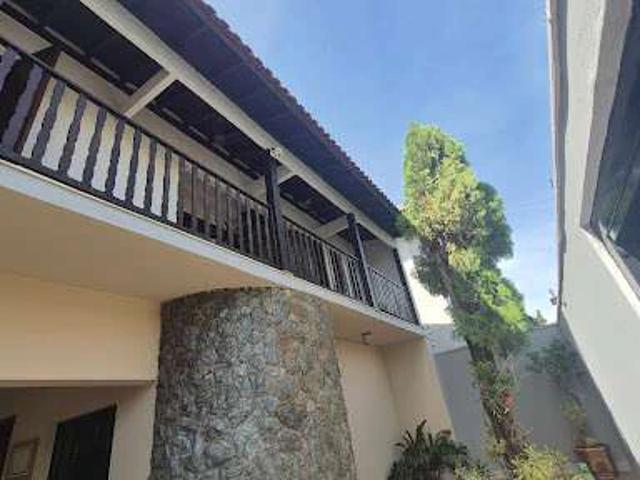 Casa / Sobrado para Venda em Barretos/SP Centro 4 Quartos