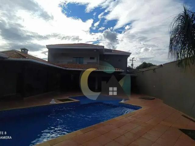 Casa / Sobrado para Venda em Barretos/SP Centro 3 Quartos
