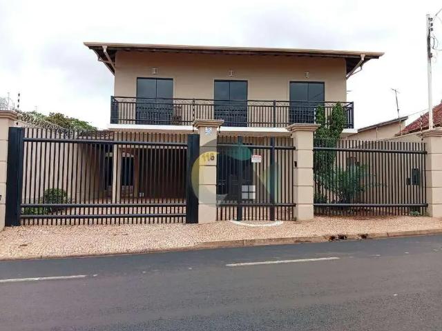 Casa / Sobrado para Venda em Barretos/SP Centro 3 Quartos