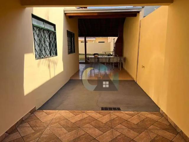 Casa / Sobrado para Venda em Barretos/SP Ibirapuera 4 Quartos