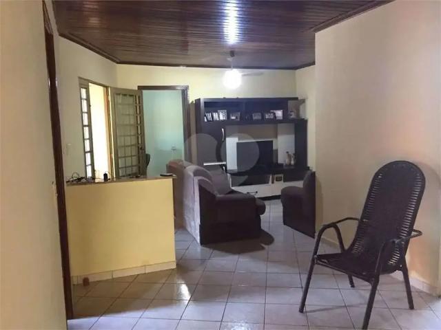 Casa / Sobrado para Venda em Bauru/SP Núcleo Habitacional Nobuji Nagasawa 3 Quartos