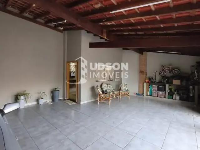Casa / Sobrado para Venda em Bauru/SP Jardim Araruna 3 Quartos