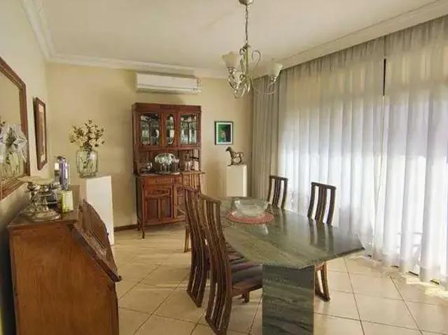 Casa / Sobrado para Venda em Bauru/SP Jardim Estoril 4 Quartos
