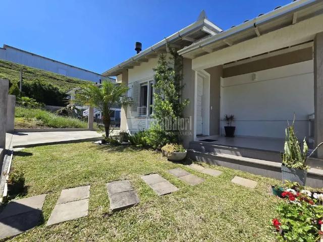 Casa / Sobrado para Venda em Bento Gonçalves/RS COHAB 3 Quartos