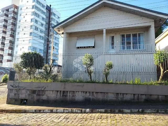 Casa / Sobrado para Venda em Bento Gonçalves/RS Maria Goretti 3 Quartos