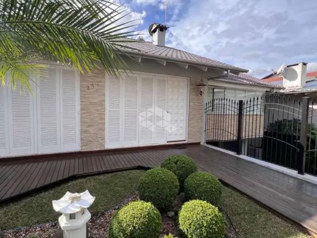 Casa / Sobrado para Venda em Bento Gonçalves/RS Santo Antão 4 Quartos