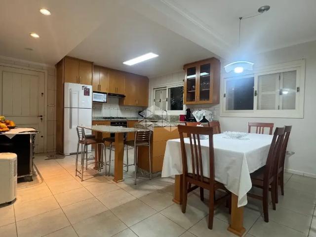 Casa / Sobrado para Venda em Bento Gonçalves/RS Santo Antão 4 Quartos