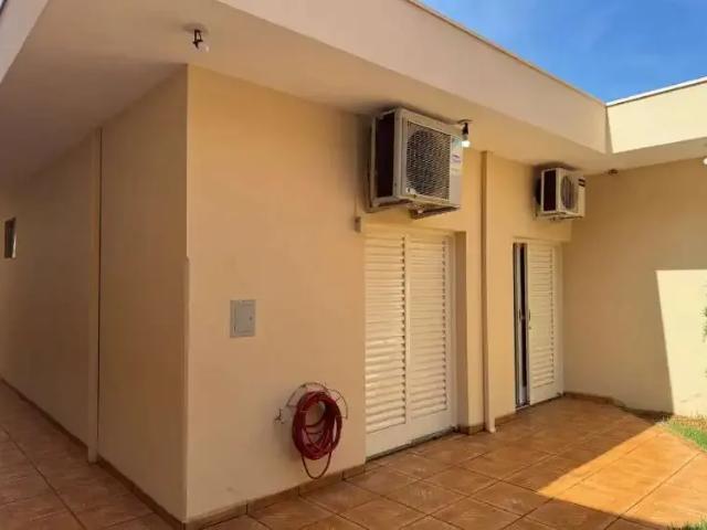 Casa / Sobrado para Venda em Bebedouro/SP Centro 4 Quartos