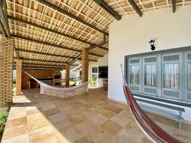 Casa / Sobrado para Venda em Beberibe/CE Praia das Fontes 4 Quartos