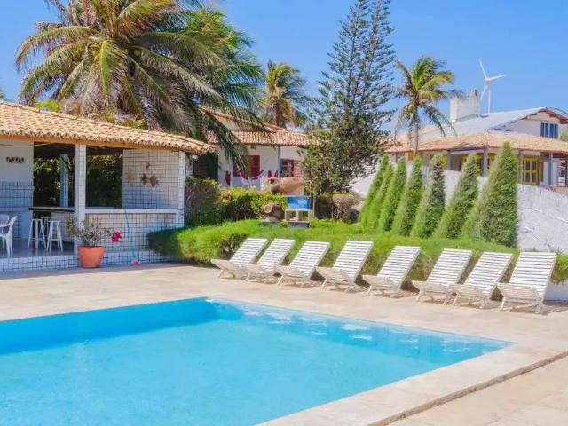 Casa / Sobrado para Venda em Beberibe/CE Praia das Fontes 8 Quartos
