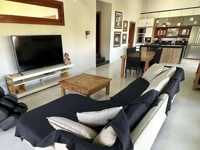 Casa / Sobrado para Venda em Beberibe/CE Sucatinga 5 Quartos