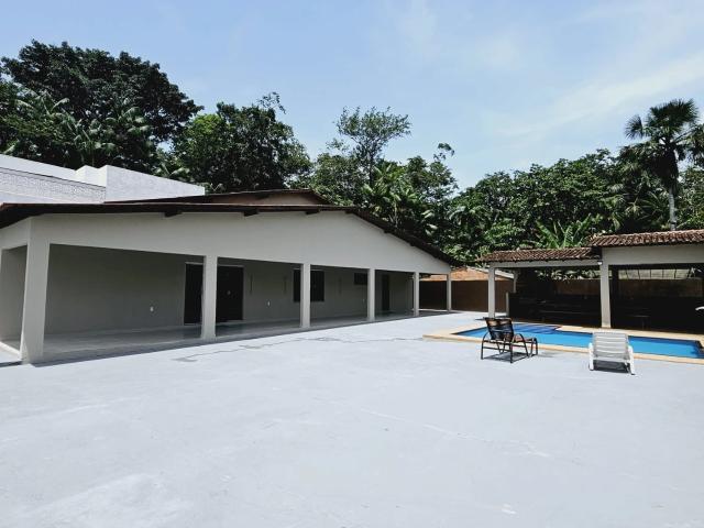 Casa / Sobrado para Venda em Belém/PA Murubira Mosqueiro 4 Quartos