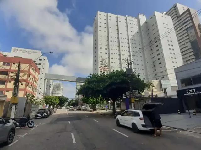 Casa / Sobrado para Venda em Belém/PA Marco 5 Quartos