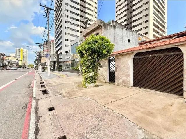 Casa / Sobrado para Venda em Belém/PA Marco 8 Quartos